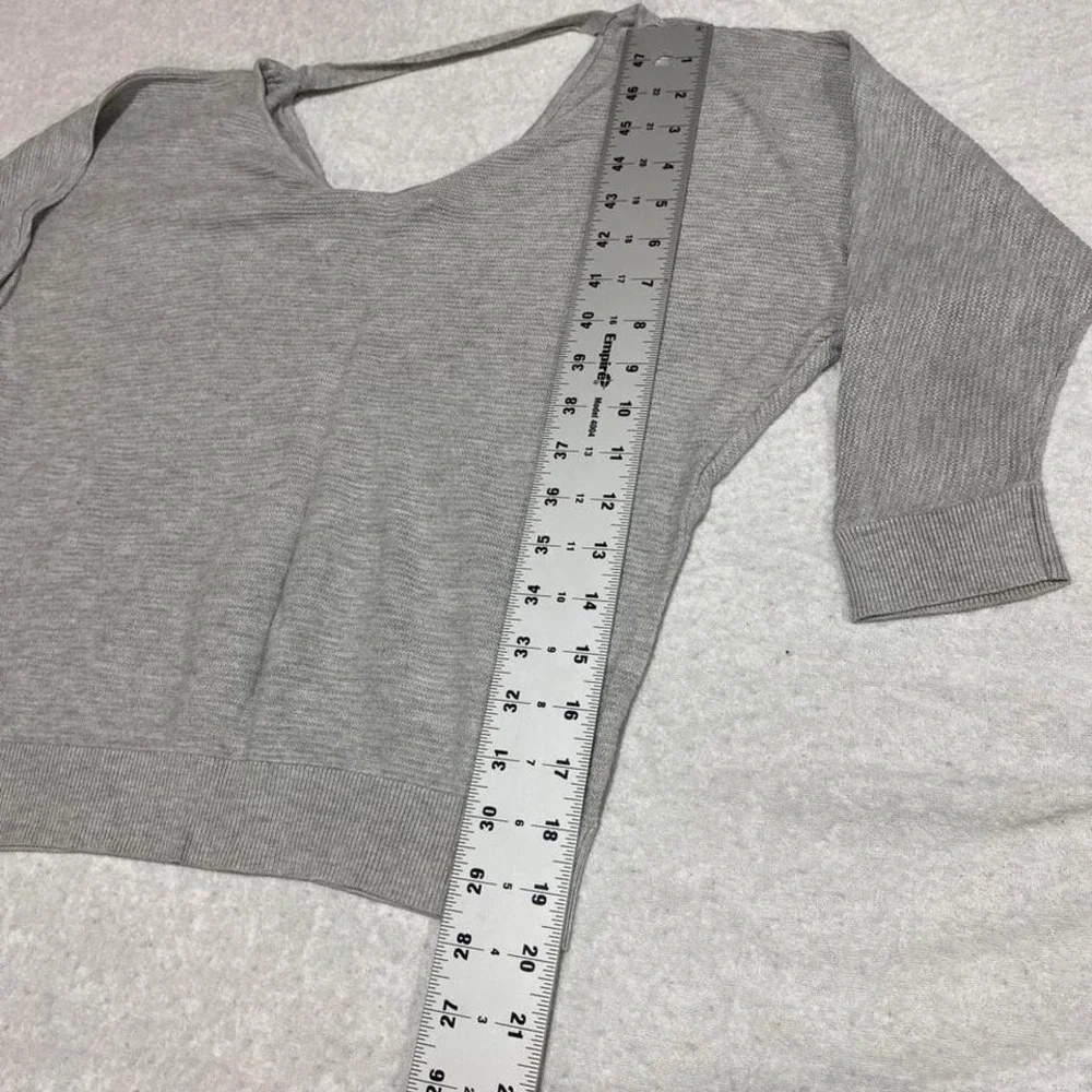 ExpressGrey cropped sweater women small. SKU460
